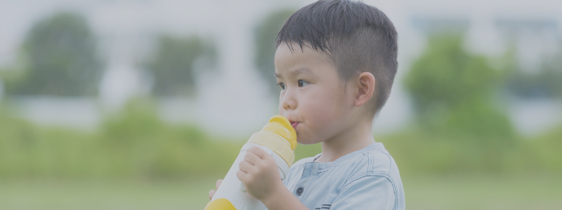 kids drink water at school