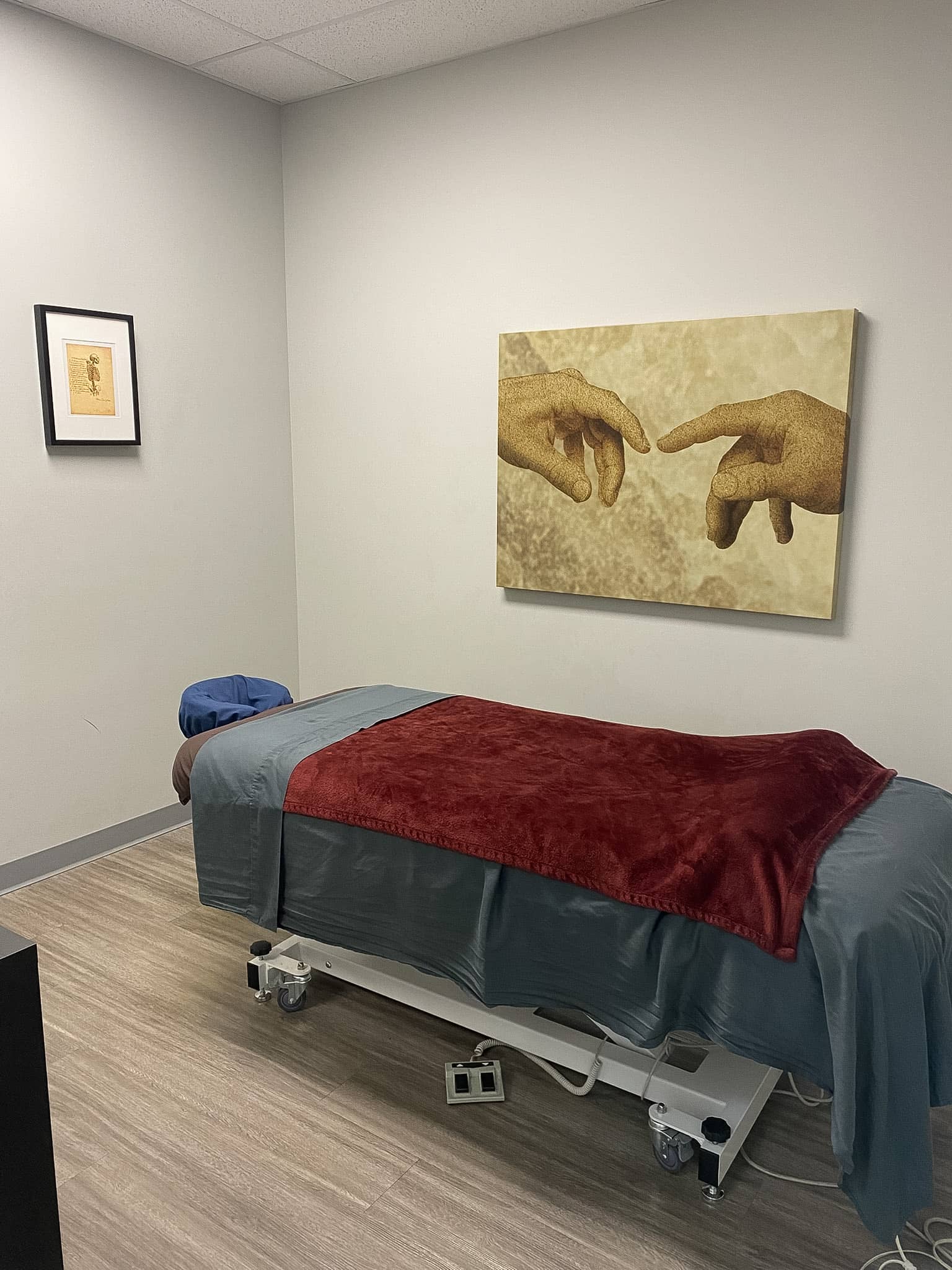 mph-health-sw-calgary-clinic-massage-room